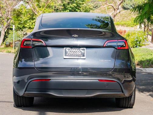 2025 Tesla Model Y Long Range