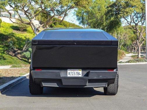 2024 Tesla Cybertruck Base