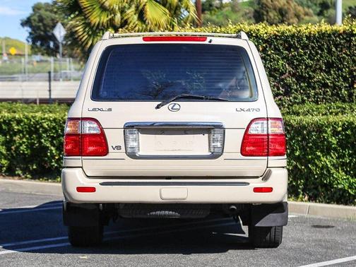 2003 Lexus LX 470 Base (A5)