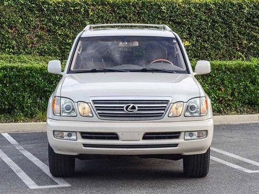 2003 Lexus LX 470 