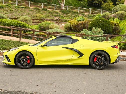 2022 Chevrolet Corvette Stingray w/1LT