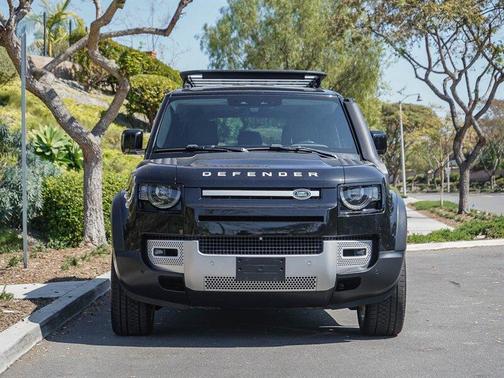 2020 Land Rover Defender 110 SE