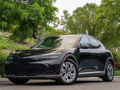 2025 Genesis GV60 Standard