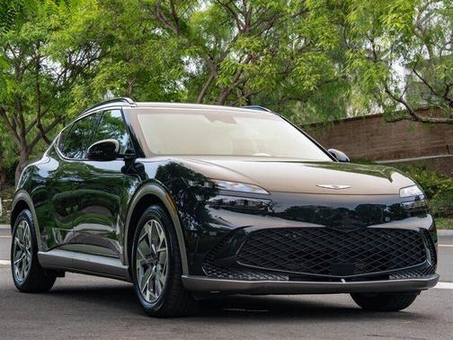 2025 Genesis GV60 Standard