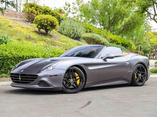 Blu California 2016 Ferrari California T