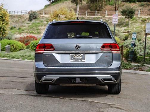 Platinum Gray Metallic 2019 Volkswagen Atlas 3.6L SEL Premium