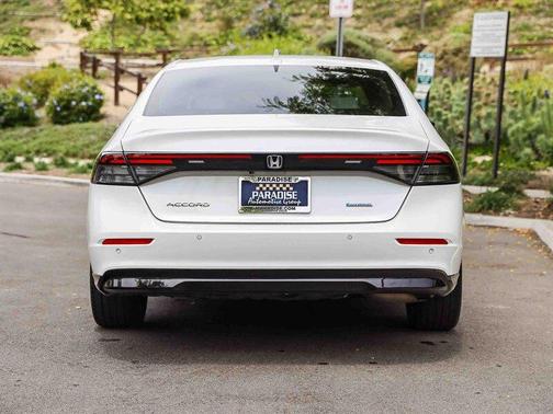Platinum White Pearl 2024 Honda Accord Hybrid EX-L