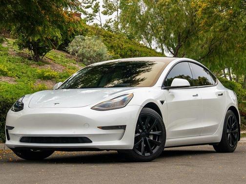 2021 Tesla Model 3 Standard Range Plus