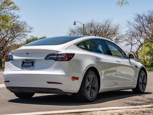 2020 Tesla Model 3 Standard Range Plus