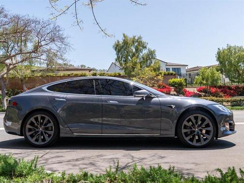 2021 Tesla Model S Long Range