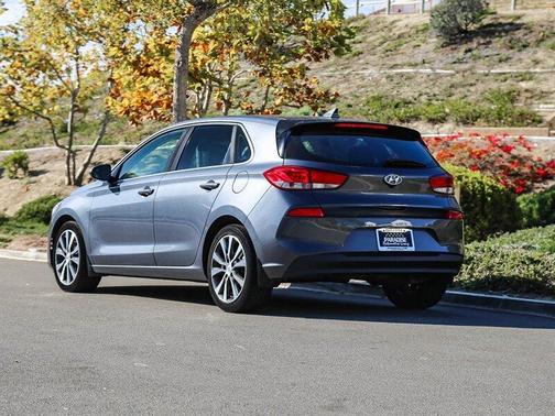 2018 Hyundai Elantra GT Base