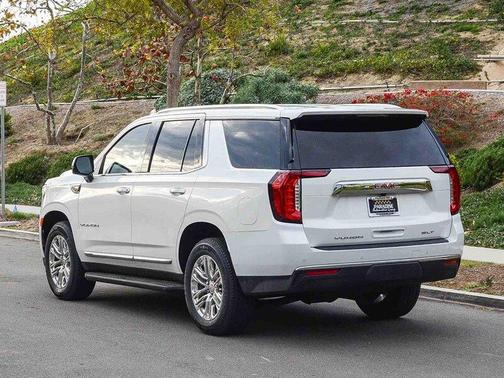 2022 GMC Yukon SLT