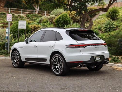 White 2021 Porsche Macan S