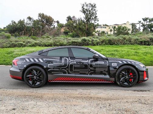 2023 Audi RS e-tron GT Base