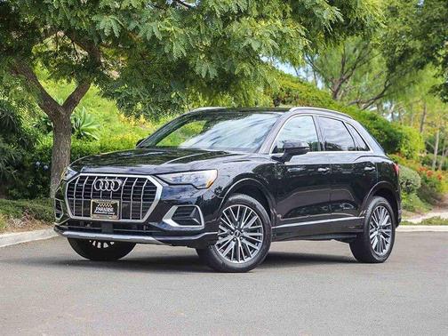 2022 Audi Q3 40 Premium