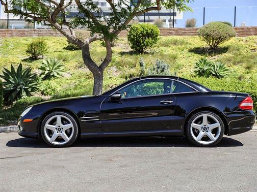 Black 2008 Mercedes-Benz SL-Class SL 550