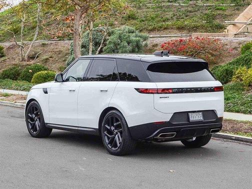 2024 Land Rover Range Rover Sport SE