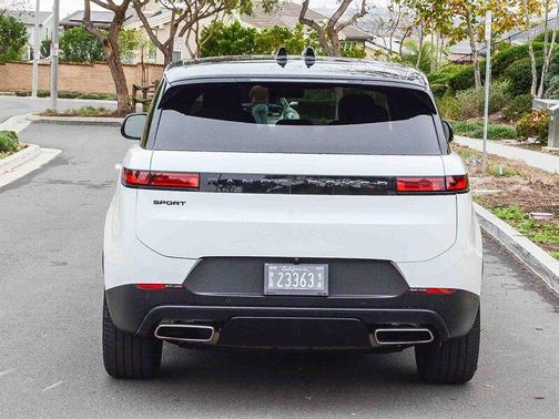 2024 Land Rover Range Rover Sport SE