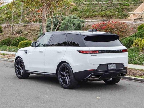 2024 Land Rover Range Rover Sport SE