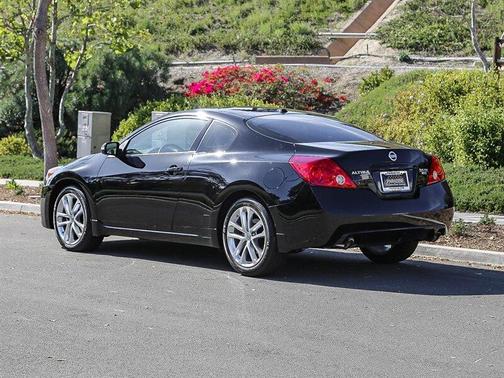2010 Nissan Altima 3.5 SR