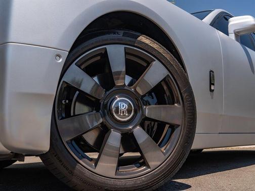 2021 Rolls-Royce Phantom Base