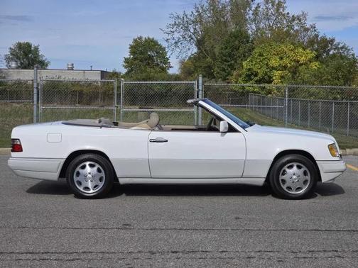 1995 Mercedes-Benz E-Class Cabriolet