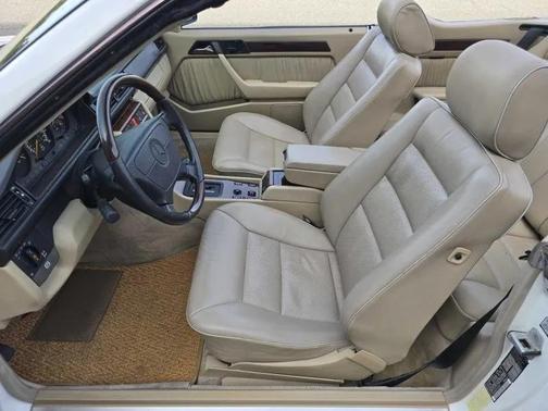 1995 Mercedes-Benz E-Class Cabriolet