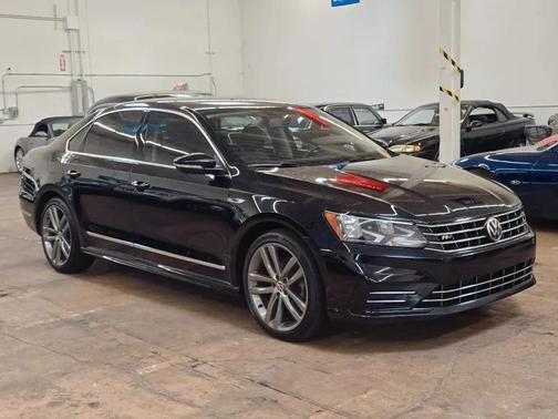 Deep Black Pearl 2017 Volkswagen Passat 1.8T R-Line w/Comfort Sedan