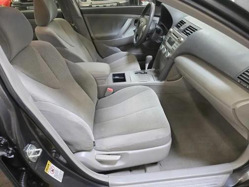 Classic Silver Metallic 2008 Toyota Camry LE