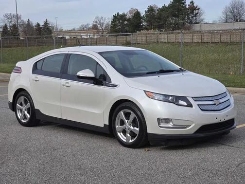 2014 Chevrolet Volt Base
