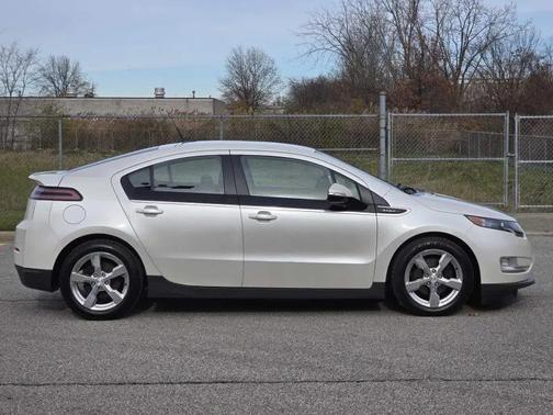 2014 Chevrolet Volt Base