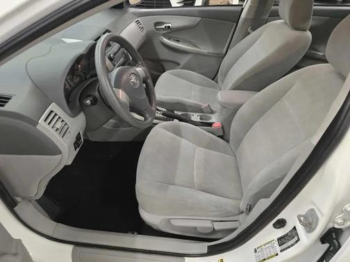 Super White 2010 Toyota Corolla LE
