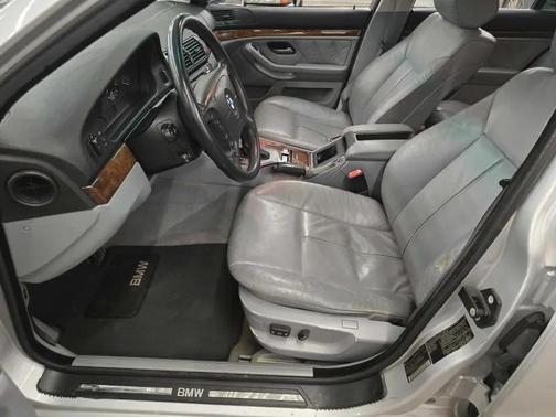 Silver 2001 BMW 530