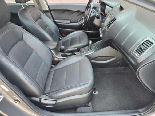 2016 Kia Forte EX