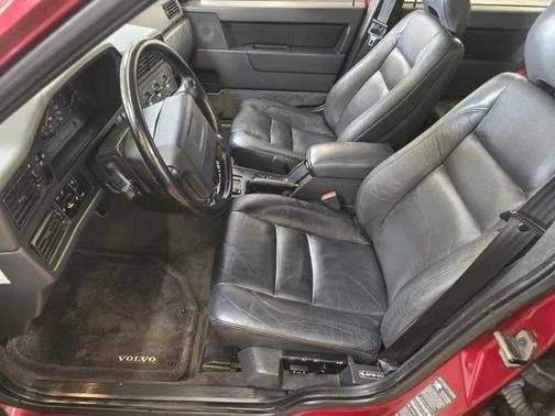 Red 1997 Volvo 850 GLT
