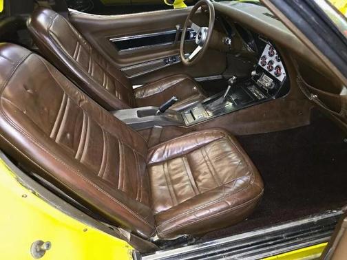 1977 Chevrolet Corvette 350 V8 T-tops