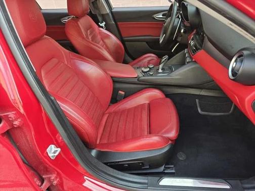 2019 Alfa Romeo Giulia Ti Sport
