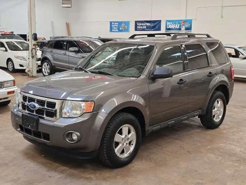Ingot Silver Metallic 2012 Ford Escape XLT