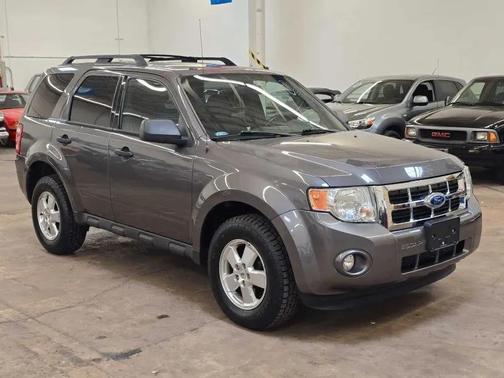 Ingot Silver Metallic 2012 Ford Escape XLT SUV