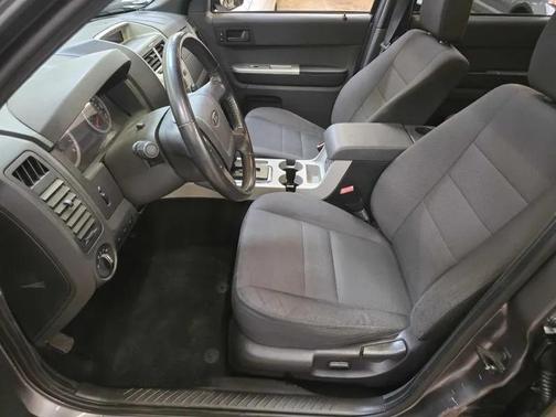 Ingot Silver Metallic 2012 Ford Escape XLT