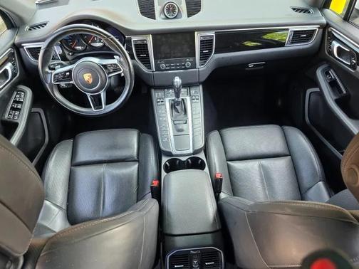 2018 Porsche Macan Sport Edition