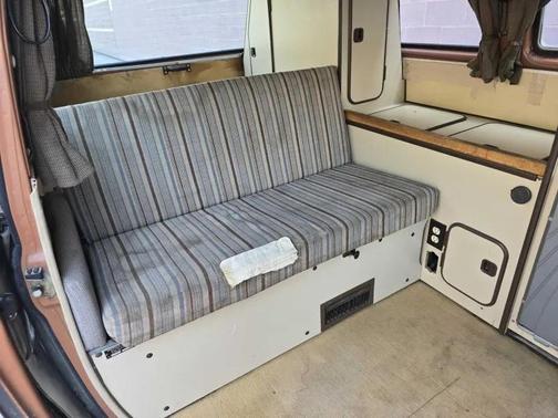 1984 Volkswagen Vanagon Camper