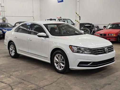 2016 Volkswagen Passat 1.8T S
