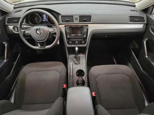 2016 Volkswagen Passat 1.8T S