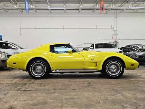 1977 Chevrolet Corvette 350 V8 T-tops