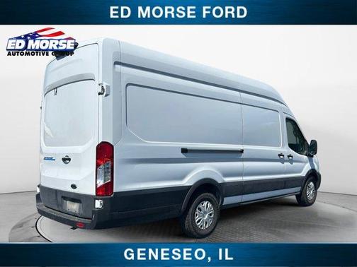 2022 Ford E-Transit Base