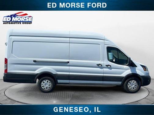 2022 Ford E-Transit Base