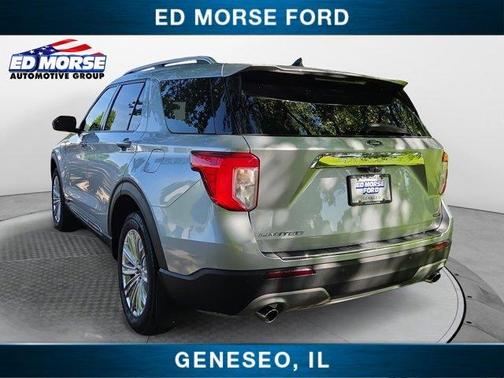 Silver Metallic 2022 Ford Explorer Limited