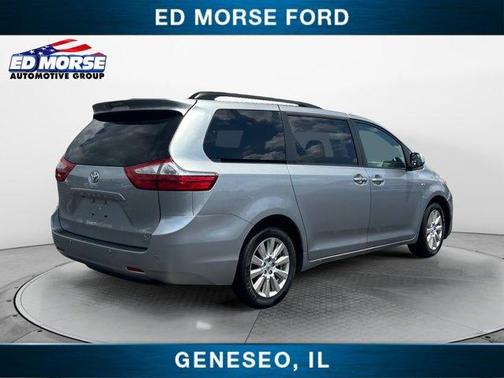2017 Toyota Sienna XLE Premium