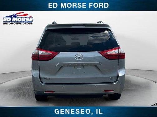 2017 Toyota Sienna XLE Premium